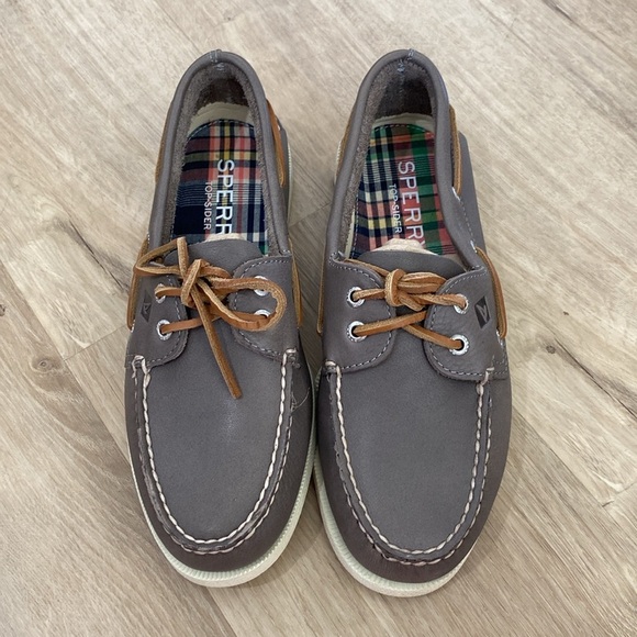 NEW Men’s Sperry 2-Eye Wide Width Boat Shoes - Picture 2 of 5